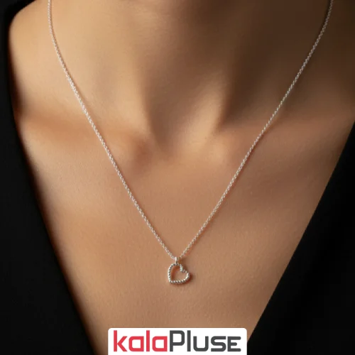 گردنبند قلبی استیل طرح نقره